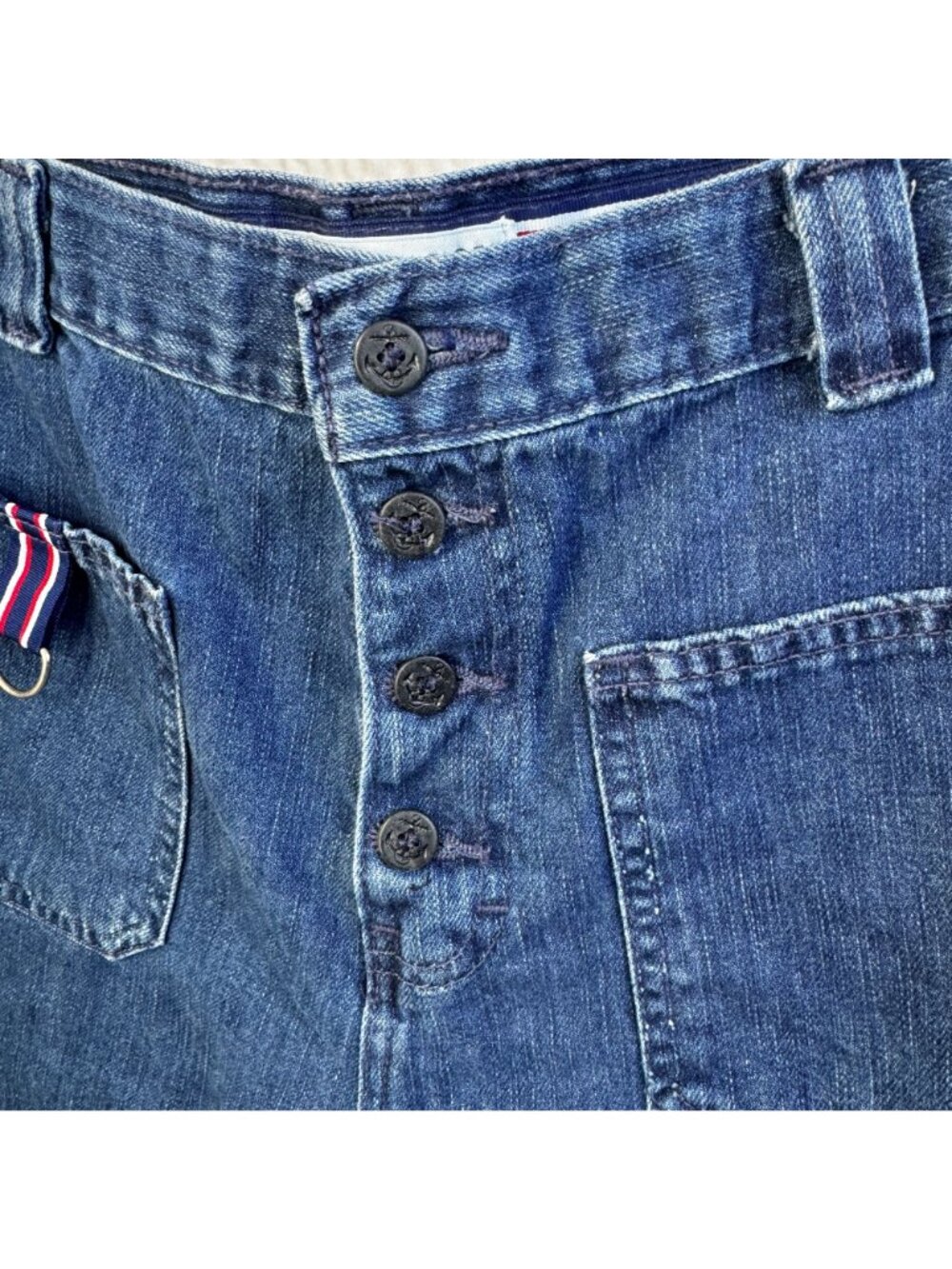 Tommy Hilfiger Womens Denim Button Fly Jean Shorts D-Ring Accent & Pockets - Picture 4 of 8